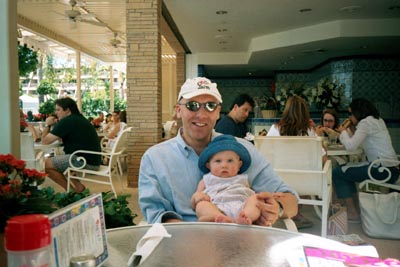 Stewart & Emma at lunch by the pool