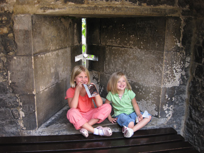 Day 2 - We meet Ashley, Natalie, Olivia and Astin at Tower of London